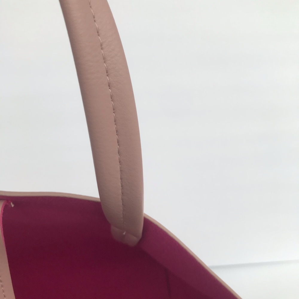 Pink Purse - Picture 6 of 6